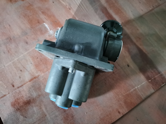 XJ750 Workover Rig Spare Part Three Position Four Way Valve P59335
