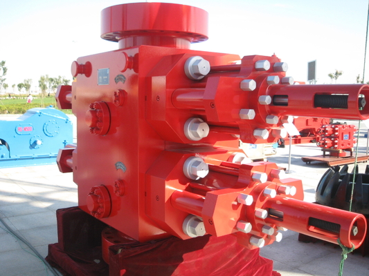 Bore Size 7-1/16" Oilfield Drilling Blowout Preventer Equipment Double Type Ram BOP