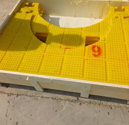 2200X1800 MM Rotary Table Anti-Slip Mat Material PU Yellow Colour With Steel Nails