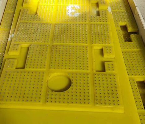 Yellow Rotary Table PU Material Anti Slip Mat Wear Resisting Design Meeting ISO 9001 Requirements Ideal for Heavy Duty Usage